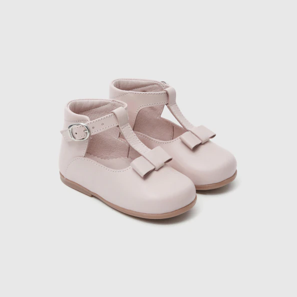 Salomés bébé fille en cuir lisse