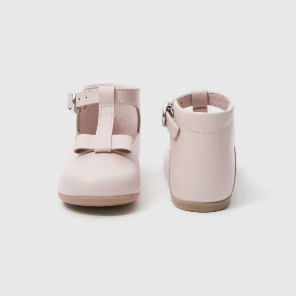 Salomés bébé fille en cuir lisse