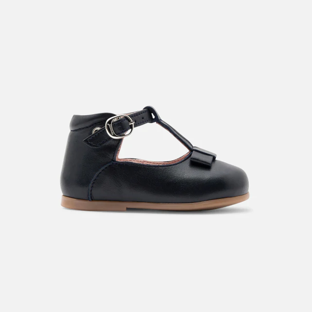 Salomés bébé fille en cuir lisse