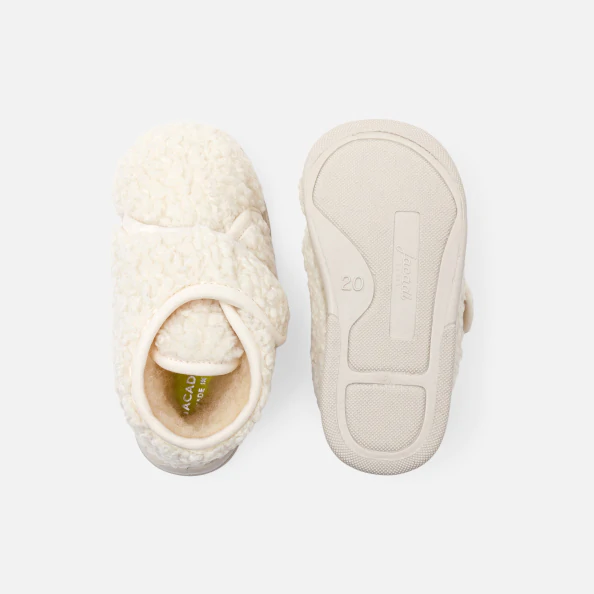 Chaussons bébé en sherpa